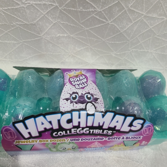 Hatchimals Colleggtibles Royal Snowball Jewelry Box Dozen - NEW! - Picture 7 of 12